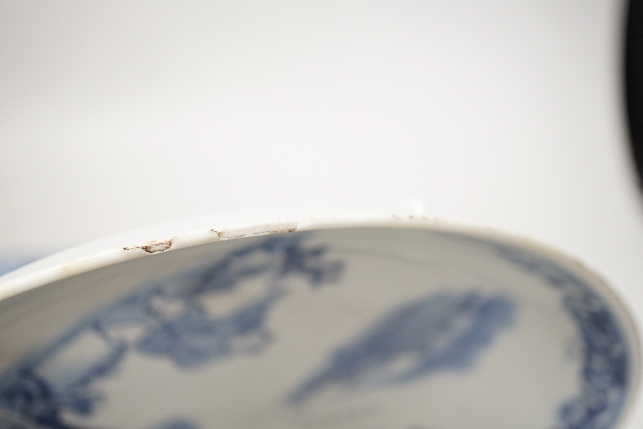 An 18th century Chinese Export octagonal plate and a similar saucer dish. 22.5cm diameter